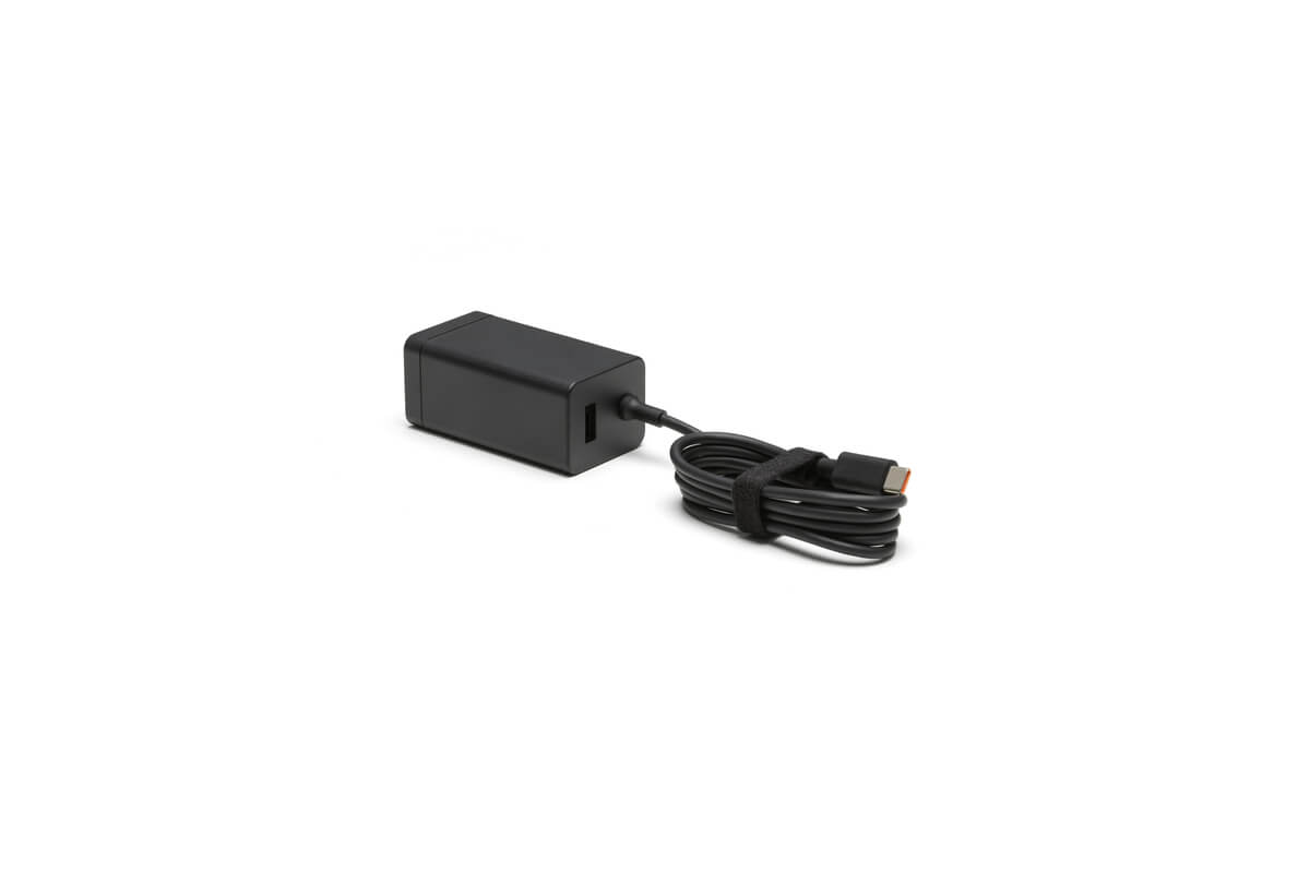 DJI 65W 便携充电器